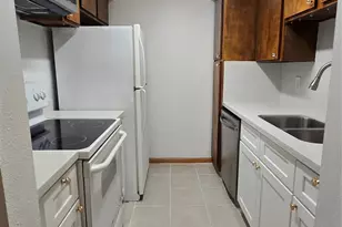 8427 Hearth Dr, Houston, TX 77054 - Photo 9