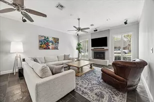 14128 Cardinal Ln, Houston, TX 77079 - Photo 9