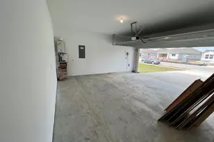 618 Thunder Cloud Dr, Baytown, TX 77523 - Photo 5
