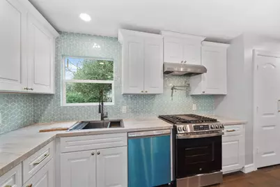 9313 Livernois Road, Houston, TX 77080 - Photo 13