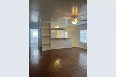 5537 Bataan Road #B, Houston, TX 77033 - Photo 7