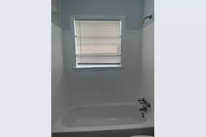 5537 Bataan Road #B, Houston, TX 77033 - Photo 11