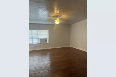 5537 Bataan Road #B, Houston, TX 77033 - Photo 5