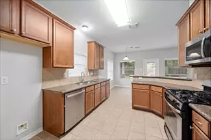 6118 Pine Lakes Dr, Katy, TX 77493 - Photo 5