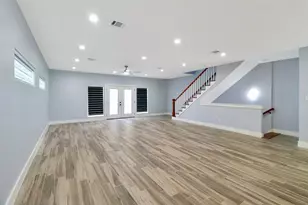 3027 Clinton Dr, Houston, TX 77020 - Photo 9