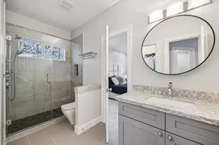 8745 Tollis St, Houston, TX 77055 - Photo 23