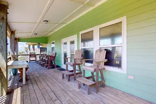 846 S Crystal Beach Rd, Port Bolivar, TX 77650 - Photo 13