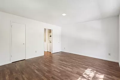 7700 Creekbend Drive #70, Houston, TX 77071 - Photo 15