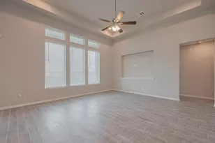1070 Comal Trl, Dayton, TX 77535 - Photo 5