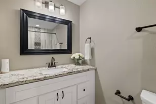 2102 Lazybrook Dr, Houston, TX 77008 - Photo 19