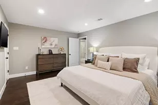 2102 Lazybrook Dr, Houston, TX 77008 - Photo 17