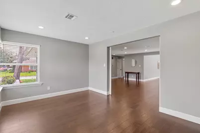 2102 Lazybrook Drive, Houston, TX 77008 - Photo 7