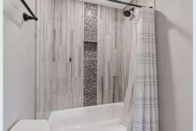 2102 Lazybrook Drive, Houston, TX 77008 - Photo 21