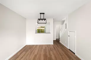 5000 Glenmont Dr, Houston, TX 77081 - Photo 9