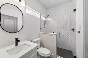 2749 Redrock St, Houston, TX 77088 - Photo 17