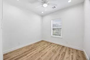 2749 Redrock St, Houston, TX 77088 - Photo 21
