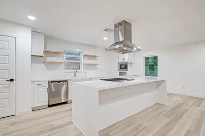 7226 Troulon Drive, Houston, TX 77074 - Photo 3