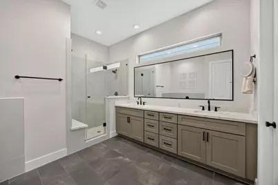 5359 Creekmont Oaks Lane, Houston, TX 77091 - Photo 17