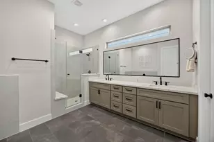 5359 Creekmont Oaks Ln, Houston, TX 77091 - Photo 17