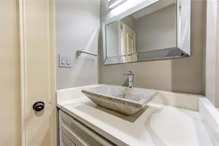 6337 Briar Rose Dr, Houston, TX 77057 - Photo 9