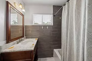 5402 Queensloch Dr, Houston, TX 77096 - Photo 11