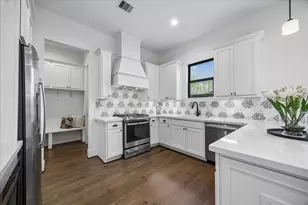 3504 Huntsford Dr, Houston, TX 77008 - Photo 15