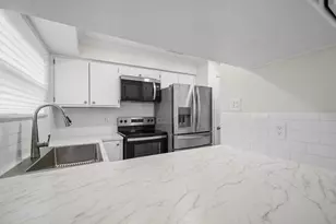 10211 Beekman Pl Dr Dr, Houston, TX 77043 - Photo 13