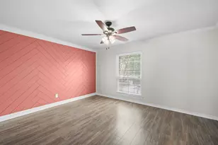 10211 Beekman Pl Dr Dr, Houston, TX 77043 - Photo 17