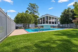 10211 Beekman Pl Dr Dr, Houston, TX 77043 - Photo 31