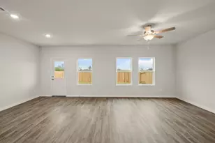 17219 White Peace Dr, Waller, TX 77484 - Photo 7