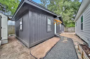 1710 Shelby St, Houston, TX 77009 - Photo 15