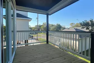 226 S Y St, La Porte, TX 77571 - Photo 7