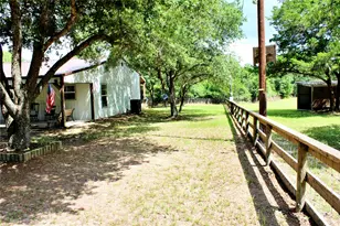 220 Crooked Creek, Sheridan, TX 77475 - Photo 29