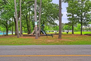 11604 Vistawood St, Willis, TX 77318 - Photo 23