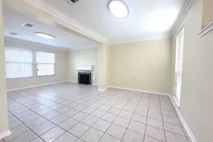12211 Meadow Crest Ct, Meadows Place, TX 77477 - Photo 3