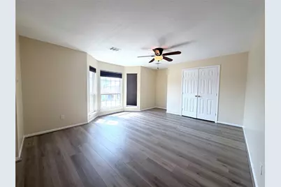 12211 Meadow Crest Court, Meadows Place, TX 77477 - Photo 11