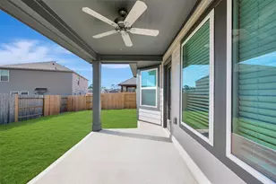 249 Hazy Pnes Ln, Willis, TX 77378 - Photo 7