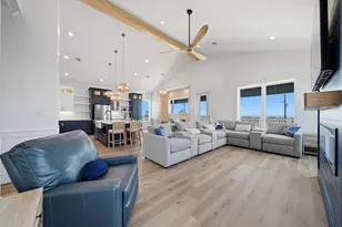 4411 Strand Ave, Crystal Beach, TX 77650 - Photo 19