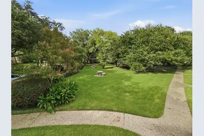 12973 Trail Hollow Drive #2973, Houston, TX 77079 - Photo 25