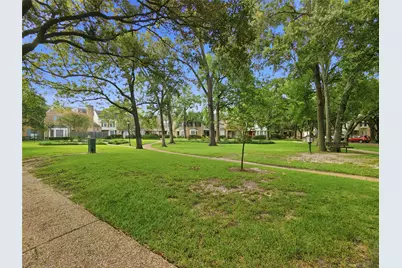 12973 Trail Hollow Drive #2973, Houston, TX 77079 - Photo 23