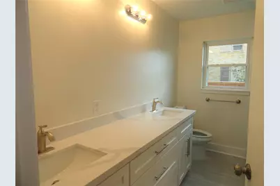 2528 Avenue K, Galveston, TX 77550 - Photo 9