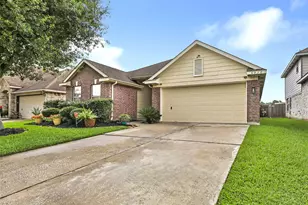 6030 Sandy Creek Dr, Baytown, TX 77523 - Photo 3