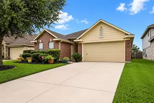 6030 Sandy Creek Dr, Baytown, TX 77523 - Photo 3