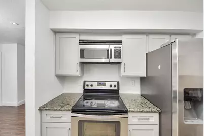 9700 Leawood Boulevard #1214, Houston, TX 77099 - Photo 13
