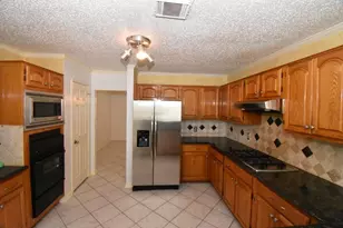 9007 Woodleigh, Houston, TX 77083 - Photo 5