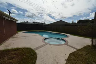9007 Woodleigh, Houston, TX 77083 - Photo 15