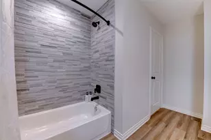 7134 Eastwood St, Houston, TX 77021 - Photo 13