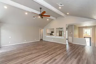 4509 Country Club Dr, Dickinson, TX 77539 - Photo 9