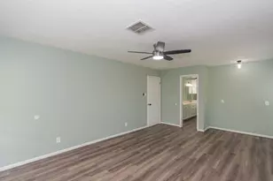 4509 Country Club Dr, Dickinson, TX 77539 - Photo 15