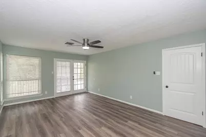 4509 Country Club Drive, Dickinson, TX 77539 - Photo 17